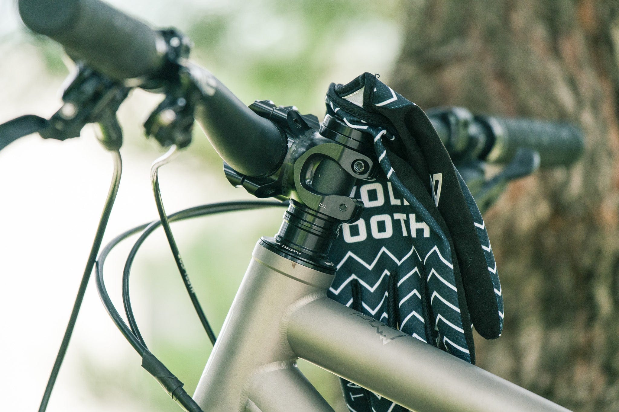 Wolf Tooth X TASCO RidgelineX Gloves - Image 3